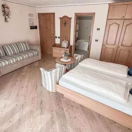 Flora Otel 4*